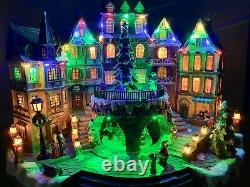 Rare ANIMATED ELECTRIC LIGHTED MUSICAL CHRISTMAS TOWN Gerson 2420070 NEW MINT