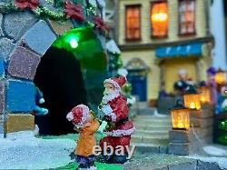 Rare ANIMATED ELECTRIC LIGHTED MUSICAL CHRISTMAS TOWN Gerson 2420070 NEW MINT