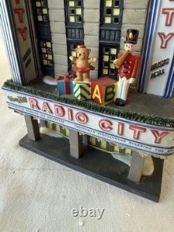 Rare Department 56 Radio City Music Hall Christmas In The City 2002 no light