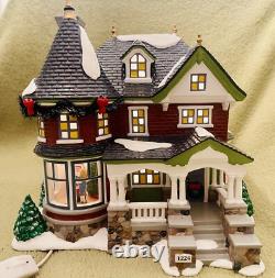 Rare Special Edition 1224 KISSING CLAUS LANE Animated & Musical OSV No. 55091