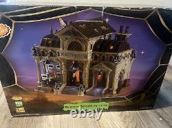 Retired LEMAX Spooky Town Rest In pieces Mausoleum Read