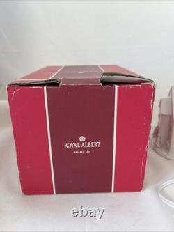 Royal Albert Old country roses Lighted Church