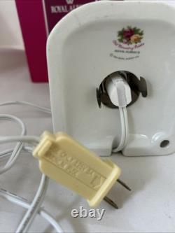 Royal Albert Old country roses Lighted Church