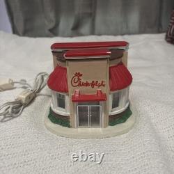 Santa's Best Chick-fil-A Illuminated Porcelain Building Eat Mor Chikin RARE