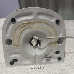 Santa's Best Chick-fil-A Illuminated Porcelain Building Eat Mor Chikin RARE