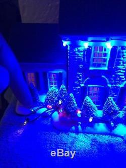 Santas Best Graceland at Christmas Light up Mansion 5 Elvis Presley Songs