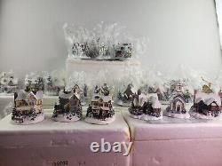 THOMAS KINKADE Cottage Winter Memories ILLUMINATED HOUSE ORNAMENTS
