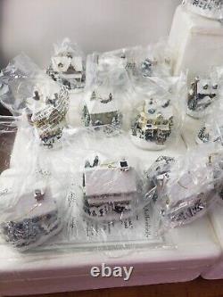 THOMAS KINKADE Cottage Winter Memories ILLUMINATED HOUSE ORNAMENTS