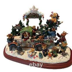 The Boyds Bears at Kringle's Tree Farm Christmas The Danbury Mint In Box