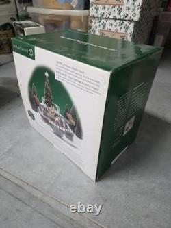 The Department 56 Rockefeller Plaza Skating Rink Set of 3