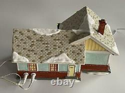 The Flamingo Motel Dept 56 799930 Snow Village Christmas Illuminated with Extras