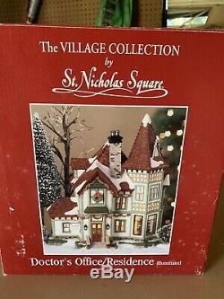 The Vilage Collection By St. Nicholas Square