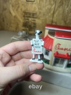 ULTRA RARE! Chick-fil-A Dept 56 like light up restaurant