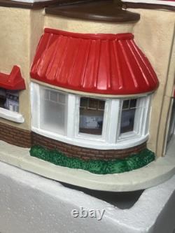ULTRA RARE! Chick-fil-A Dept 56 like light up restaurant
