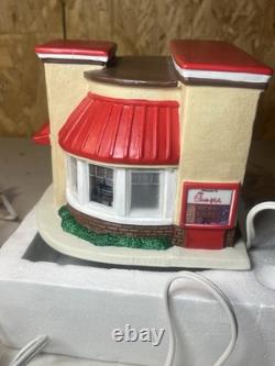 ULTRA RARE! Chick-fil-A Dept 56 like light up restaurant
