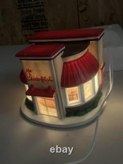 ULTRA RARE! Chick-fil-A Dept 56 like light up restaurant