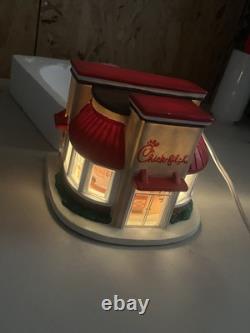 ULTRA RARE! Chick-fil-A Dept 56 like light up restaurant