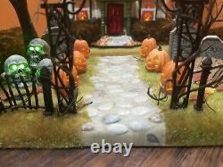 VIDEO! Dept 56 Hauntsburg House Haunted Front Yard Graveyard Halloween Village