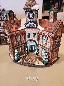 VINTAGE CHRISTMAS VILLAGE TRADITIONS 39 PIECE LIGHTED with BOX COMPLETE. G. C