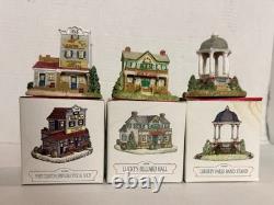 VINTAGE LOT OF 1990s LIBERTY FALLS VILLAGE/AMERICANA COLLECTION & ACCESSORIES