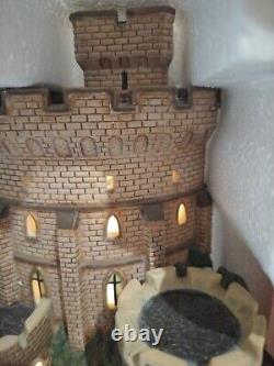 VTG Dept 56 Windsor Castle 58720 Historical Landmark Series Dickens Village 2004