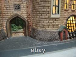 VTG Dept 56 Windsor Castle 58720 Historical Landmark Series Dickens Village 2004