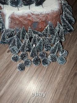 VTG Lot Lemax Christmas Village Landscape Mountain Backdrops & Platforms & Trees