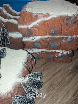 VTG Lot Lemax Christmas Village Landscape Mountain Backdrops & Platforms & Trees