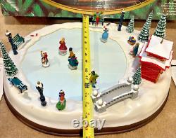 VTG Mr Christmas Holiday Skaters 1995 Victorian Ice Rink Complete WithBox