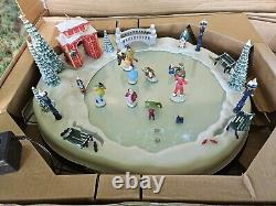 VTG Mr Christmas Holiday Skaters Victorian Christmas Village Ice Rink Animated