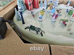 VTG Mr Christmas Holiday Skaters Victorian Christmas Village Ice Rink Animated