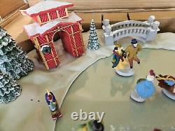 VTG Mr Christmas Holiday Skaters Victorian Christmas Village Ice Rink Animated