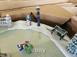 VTG Mr Christmas Holiday Skaters Victorian Christmas Village Ice Rink Animated