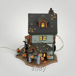 VTG O'Well Halloween Village Haunted Complete 2 Lit Houses 6 Poly Figures More