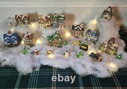 Vintage 21 Piece Christmas Village Lotus International Rare