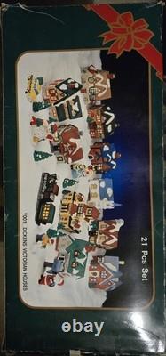Vintage 21 Piece Christmas Village Lotus International Rare