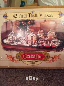Vintage Grandeur Noel 42 piece Train Village 2001 Christmas Village, miss 2 fig