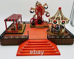 Vintage Maisto Santa's Holiday Wonderland Christmas Animated Musical Display
