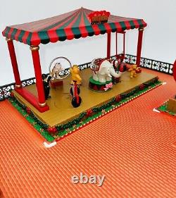 Vintage Maisto Santa's Holiday Wonderland Christmas Animated Musical Display