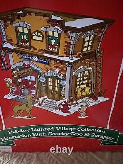 Vintage Warner Brothers Christmas Fire House Year 2000 Scooby Scrappy