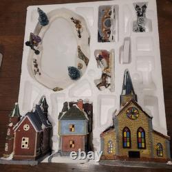Winter Wonderland LED Christmas Village Set TESTED Incomplete Used Look At Pic